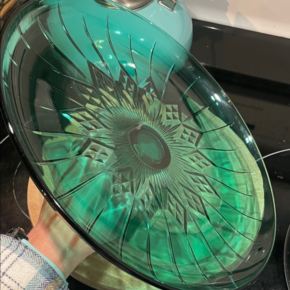 Anchor Hocking Vintage emerald Glass Cake Stand with Dome - Picture 4 of 4